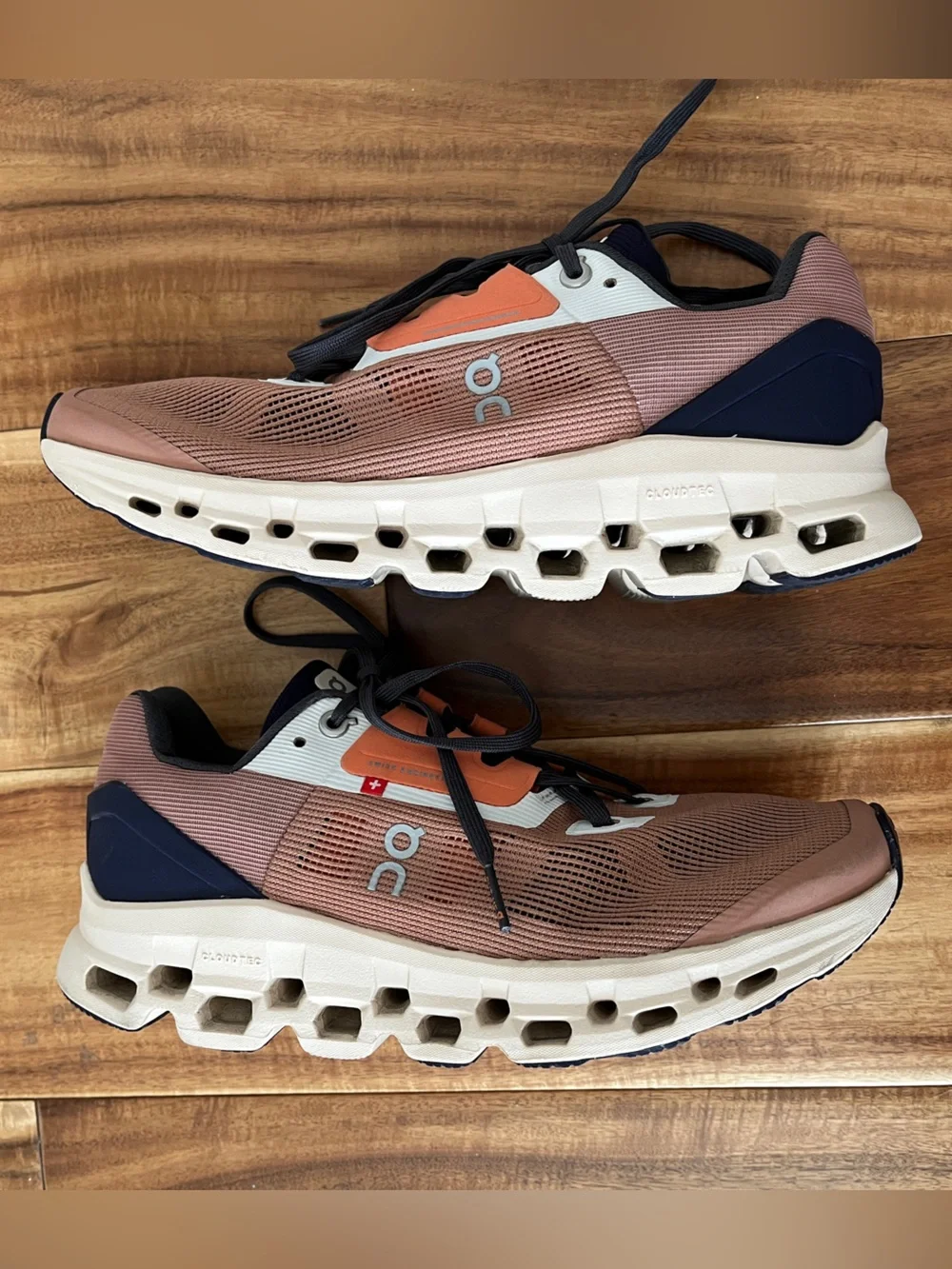 Women’s OnCloud Cloud Stratus 2 in Cork Fawn size 8